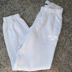 Brandy Melville New York Cinched sweatpants
